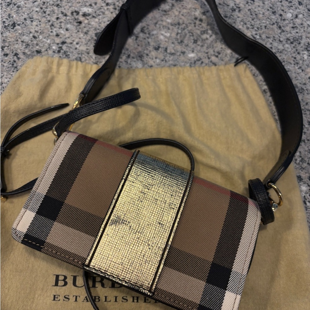 Burberry Belt Bag Crossbody Signature Check Gold Buckle w/ Dust Bag - Picture 7 of 16